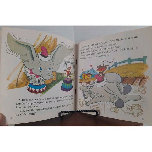 1977 Walt Disney 24 Page Read Along Book & Record 33 1/3 RPM Dumbo #324 - Picture 8 of 10
